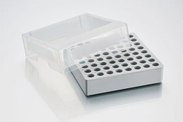 艾本德儲存盒 8 × 8, 可放置 64  個試管， 1  –  2  mL，3  件，高 53  mm，2  英寸，聚丙烯材料，可耐受最低 -86  °C，可高溫高壓滅菌，帶蓋子并具有數字字母標識